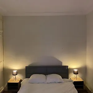 Appartement Spacious Next To Place Vendome, Paris