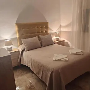 Cuadro De La Virgen - Vivienda Turistica , Andújar España